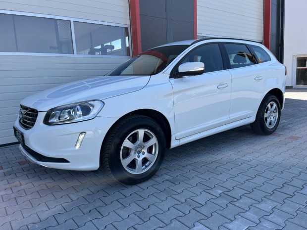 Volvo XC60 2.0 D [D3] Kinetic FWD Kamera/Navi/F...